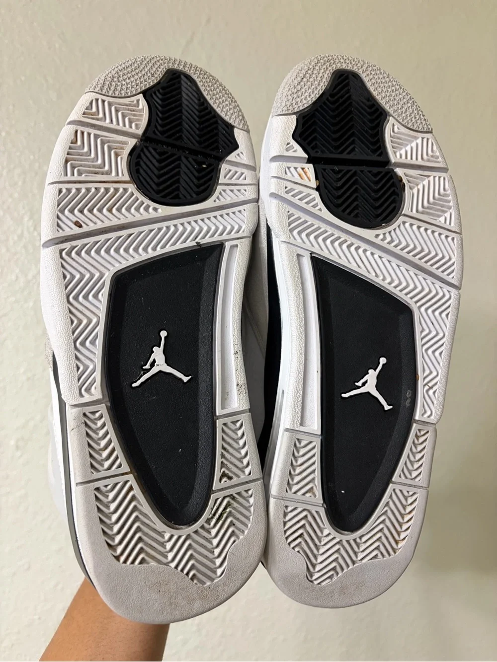 JORDAN 4 MILITARY BLACK